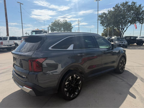2024 Kia Sorento SX, photo 3 of 8