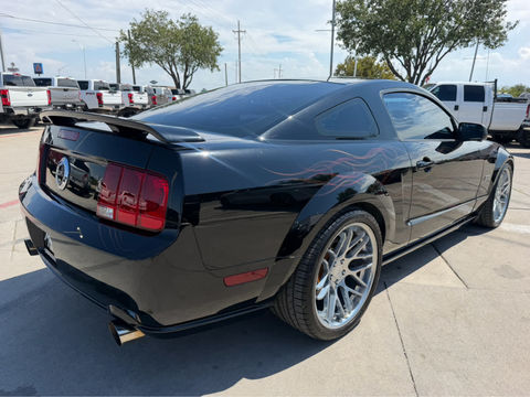 2005 Ford Mustang GT Premium, photo 3 of 10