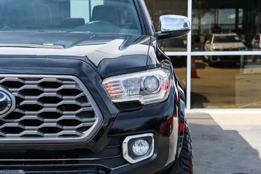 2019 Toyota Tacoma Limited, photo 5 of 10