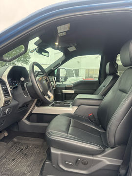 2022 Ford Super Duty F-350 SRW Pickup LARIAT, photo 5 of 9