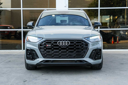 2021 Audi SQ5 Premium Plus, photo 2 of 10