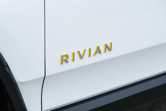 2022 Rivian R1T Adventure Package, photo 4 of 10