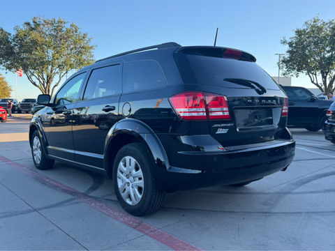 2020 Dodge Journey SE Value, photo 2 of 9
