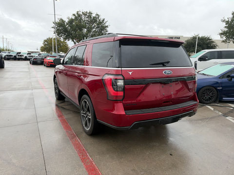 2019 Ford Expedition Limited, photo 2 of 8