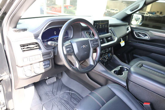 2024 Chevrolet Suburban RST, photo 3 of 10