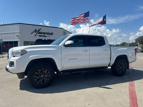 2023 Toyota Tacoma SR5, photo 1 of 8