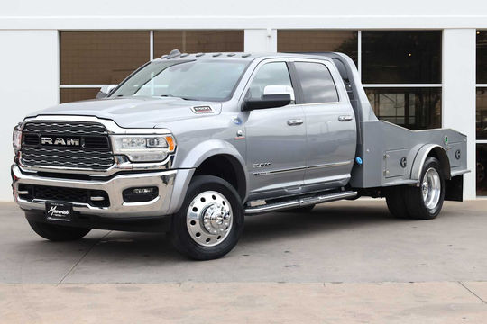 2020 Ram 5500 Chassis Cab Limited, photo 1 of 10