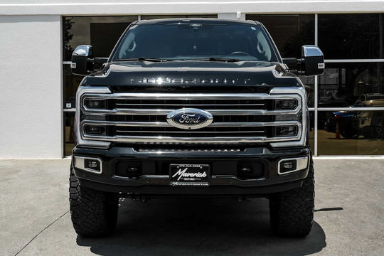 2025 Ford Super Duty F-350 SRW Platinum, photo 5 of 10