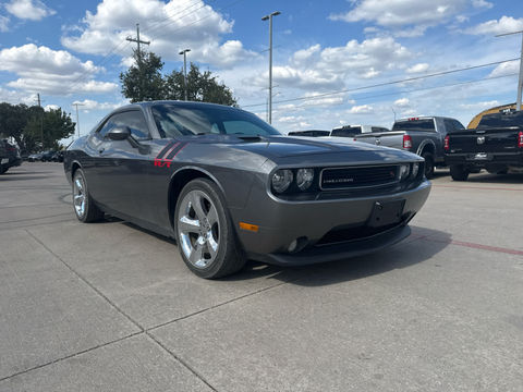 2011 Dodge Challenger R/T, photo 4 of 8