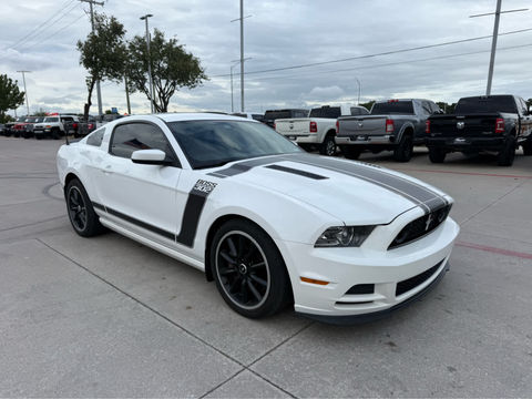 2013 Ford Mustang Boss 302 · Performance White, photo 4 of 8