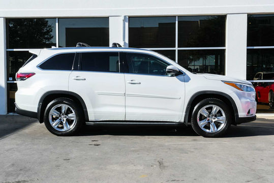 2015 Toyota Highlander Limited Platinum, photo 4 of 10