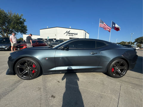 2022 Chevrolet Camaro 1SS, photo 1 of 9