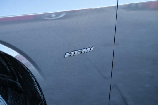 2016 Dodge Challenger R/T, photo 3 of 10