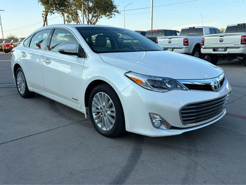 2015 Toyota Avalon Hybrid XLE Touring, photo 3 of 9
