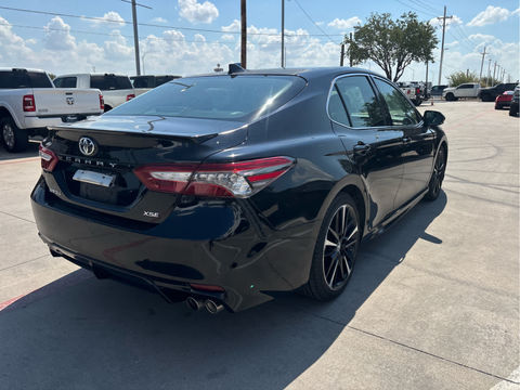 2018 Toyota Camry XSE V6, photo 4 of 9