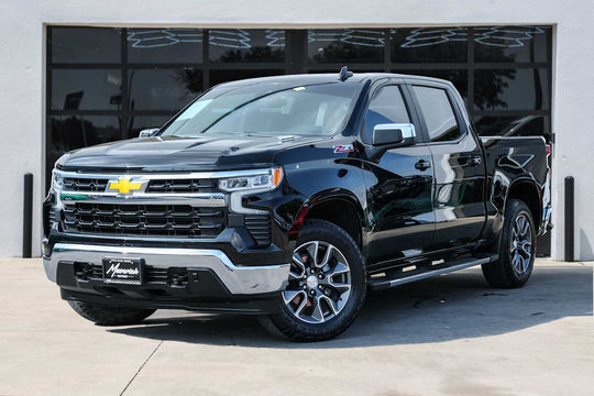 2023 Chevrolet Silverado 1500 LT, photo 1 of 10