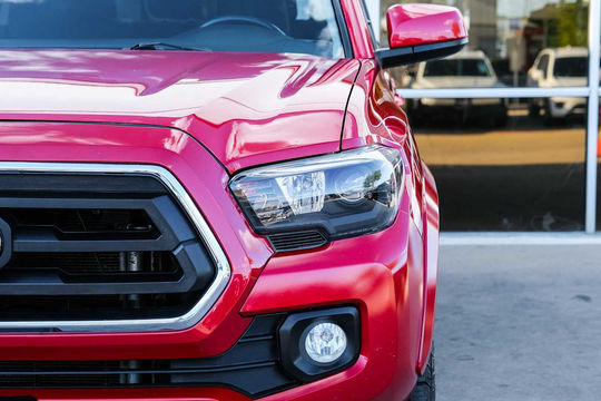 2022 Toyota Tacoma SR5, photo 4 of 10