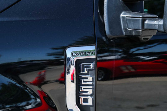 2022 Ford Super Duty F-250 Pickup LARIAT, photo 3 of 10