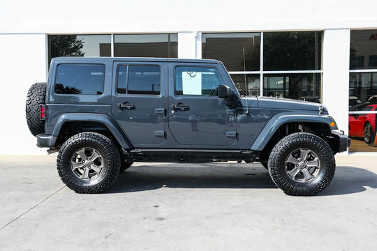 2018 Jeep Wrangler JK Unlimited Golden Eagle, photo 6 of 10