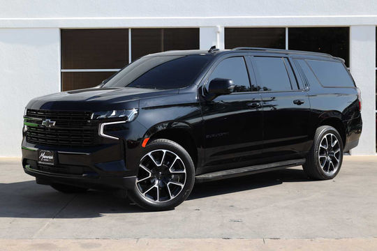 2024 Chevrolet Suburban RST, photo 1 of 10