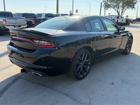 2022 Dodge Charger SXT, photo 3 of 8