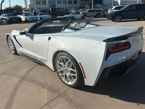 2018 Chevrolet Corvette Stingray 2LT, photo 2 of 8