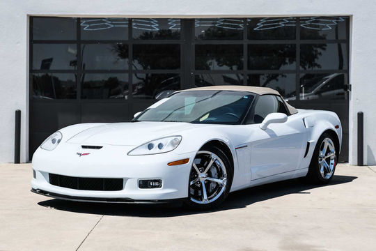 2011 Chevrolet Corvette Z16 Grand Sport w/3LT, photo 1 of 10