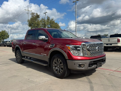 2017 Nissan Titan Platinum Reserve, photo 4 of 8