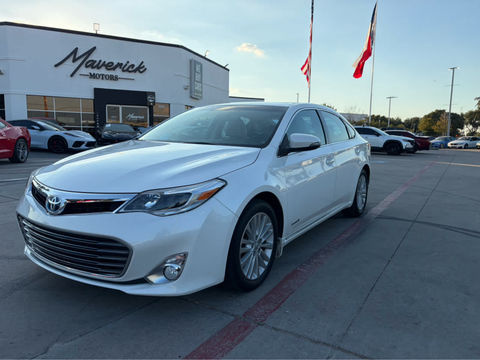 2015 Toyota Avalon Hybrid XLE Touring, photo 1 of 9