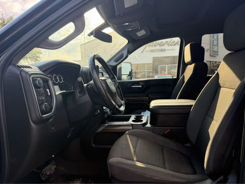 2023 Chevrolet Silverado 2500HD LT, photo 6 of 9