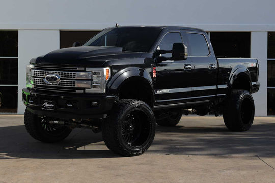 2019 Ford Super Duty F-250 Pickup Platinum, photo 1 of 10