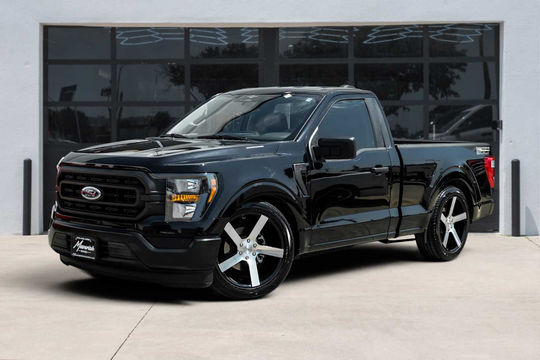 2023 Ford F-150 XL, photo 1 of 10