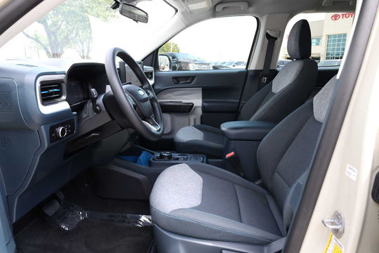 2025 Ford Maverick XLT, photo 4 of 10