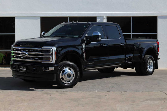 2024 Ford Super Duty F-350 DRW Pickup Platinum, photo 1 of 10