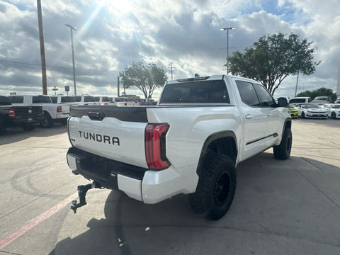 2024 Toyota Tundra Platinum, photo 3 of 8