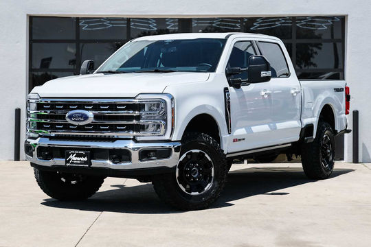 2025 Ford Super Duty F-250 Pickup LARIAT, photo 1 of 10
