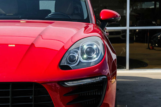 2018 Porsche Macan S, photo 4 of 10