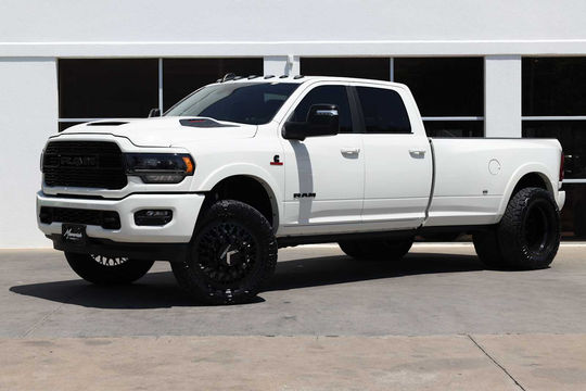 2024 Ram 3500 Limited, photo 1 of 10