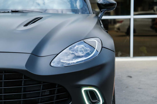 2023 Aston Martin DBX, photo 5 of 10