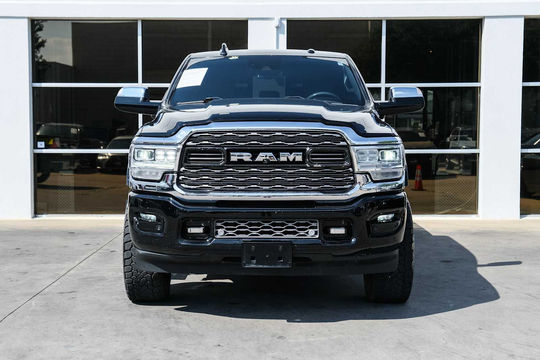 2022 Ram 2500 Limited, photo 2 of 10