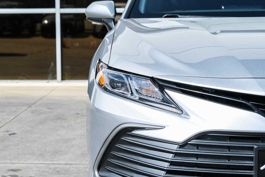2023 Toyota Camry LE, photo 3 of 10