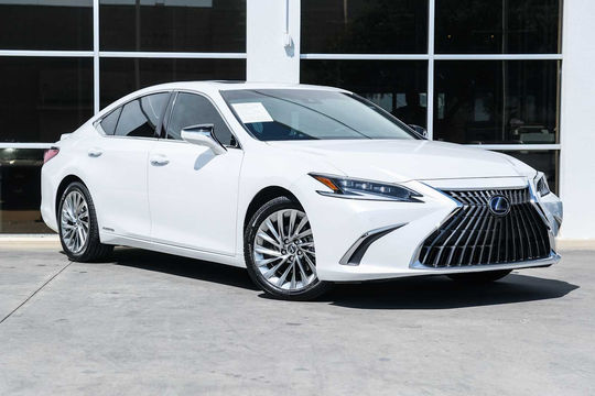 2022 Lexus ES 300h Ultra Luxury, photo 5 of 10