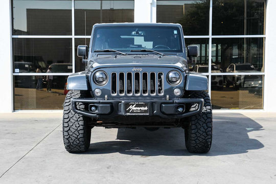 2018 Jeep Wrangler JK Unlimited Golden Eagle, photo 2 of 10