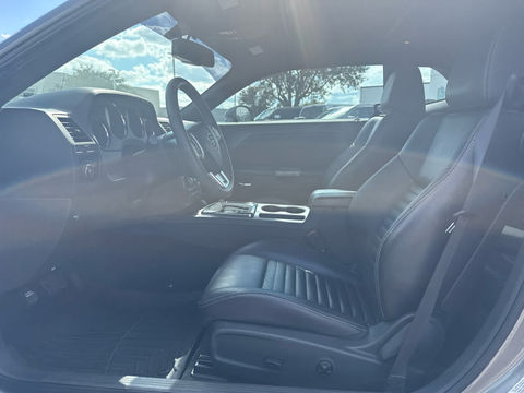2011 Dodge Challenger R/T, photo 5 of 8