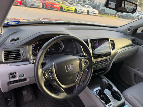 2017 Honda Pilot EX-L, photo 6 of 8