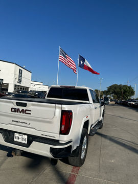 2021 GMC Sierra 3500HD Denali, photo 3 of 5