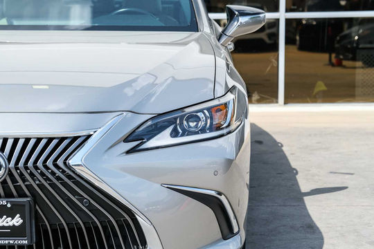 2019 Lexus ES 350, photo 5 of 10