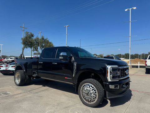 2024 Ford Super Duty F-350 DRW Pickup Platinum, photo 5 of 9