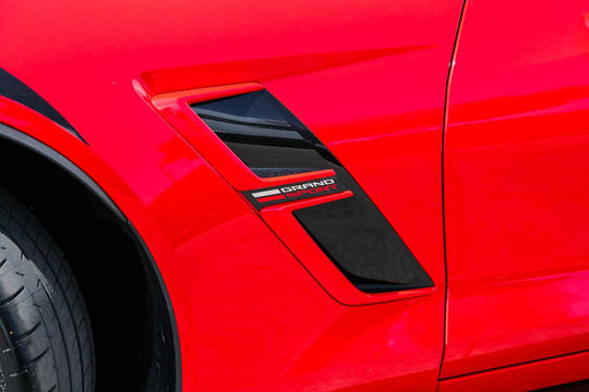 2019 Chevrolet Corvette Grand Sport 2LT, photo 3 of 10