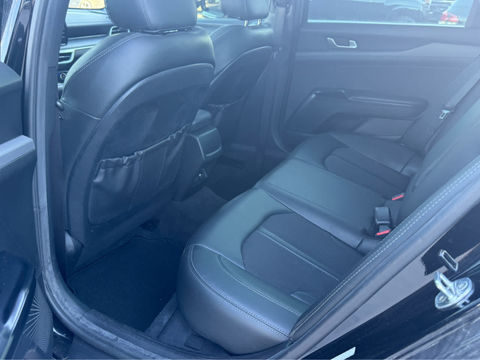 2022 Kia K5 GT-Line, photo 5 of 8
